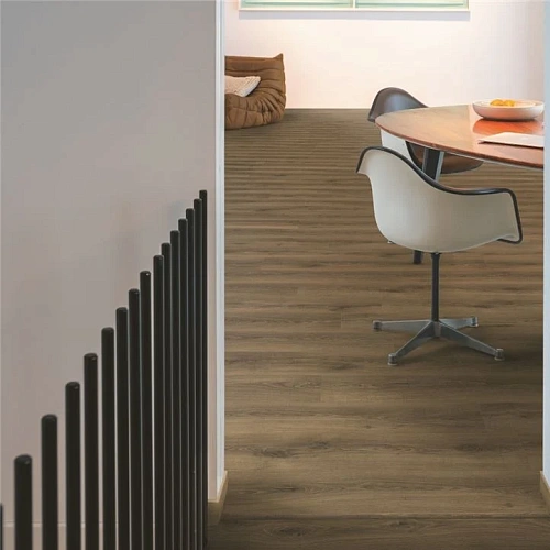 ДУБ ТЁПЛЫЙ КОРИЧНЕВЫЙ ЛАМИНАТ  QUICK-STEP  CLASSIC PLUS HУDRO ламинат для пола