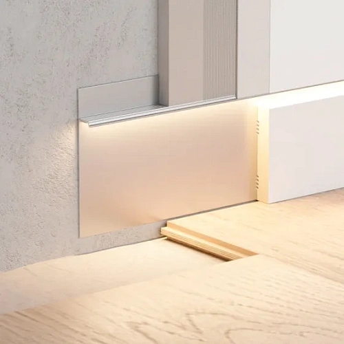 СКРЫТЫЙ ПЛИНТУС СЕРЕБРИСТЫЙ БЛЕСТЯЩИЙ, НЕ АНОД ПЛИНТУС  ЛИКОРН ЛАЙН