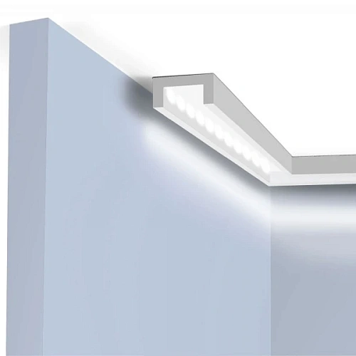 МОЛДИНГ LB20 ПЛИНТУС  HIWOOD