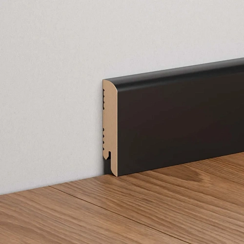 K-02 ГЛУБОКИЙ ЧЁРНЫЙ ПЛИНТУС  МДФ ЛИКОРН