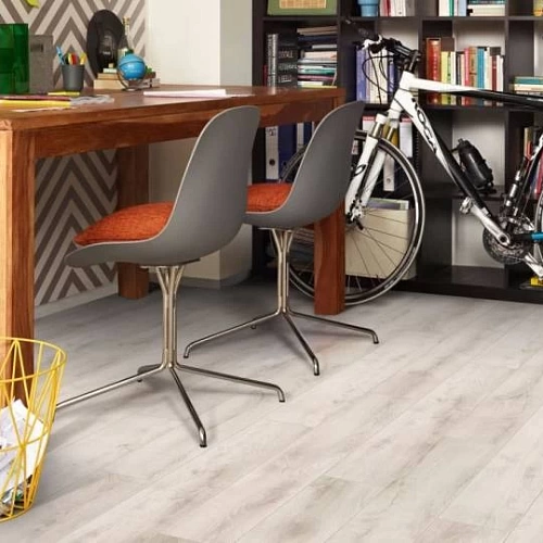 ДУБ ЛИПИКА ЛАМИНАТ  БЕБЕЛЬ  SUPERB ламинат для пола