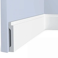 B70V3 ПЛИНТУС  HIWOOD