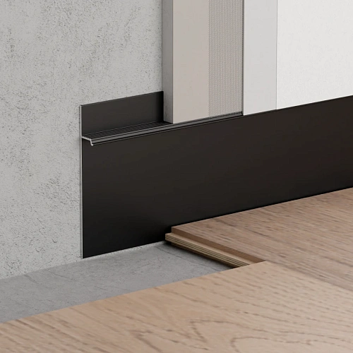 СКРЫТЫЙ ПЛИНТУС ЧЕРНЫЙ МАТОВЫЙ ПЛИНТУС  ЛИКОРН ЛАЙН