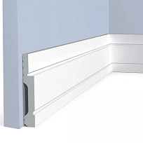 B75V1L С ПОЛОСОЙ ПЛИНТУС  HIWOOD