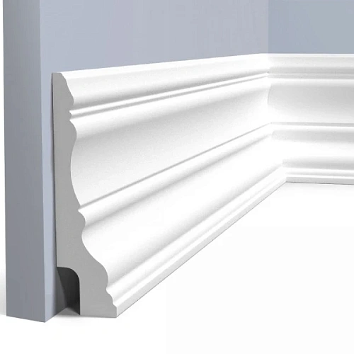 BI100 ПЛИНТУС  HIWOOD