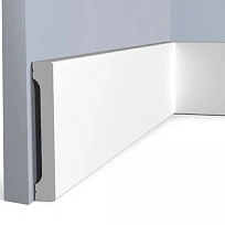 B90V1 ПЛИНТУС  HIWOOD