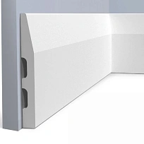 B120 ПЛИНТУС  HIWOOD