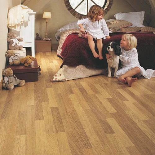 ДУБ ЛАКИРОВАННЫЙ НАТУРАЛЬНЫЙ ОТБОРНЫЙ ЛАМИНАТ  QUICK-STEP  CREO PLUS 4V ламинат для пола