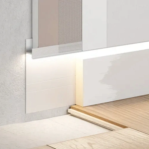 СКРЫТЫЙ ПЛИНТУС С-02.2.1 ПОД СВЕТ С ВСТАВКОЙ ПОД ПОКРАСКУ К-27.70 ПЛИНТУС  ЛИКОРН ЛАЙН