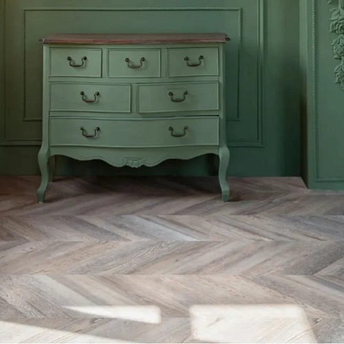 ШЕВРОН ШАМПАНЬ КВАРЦ ВИНИЛ VINILAM PARQUET CHEVRON