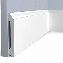 B100C ПЛИНТУС  HIWOOD