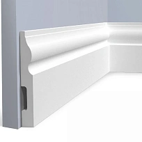 B100 ПЛИНТУС  HIWOOD