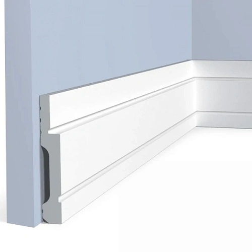 B75V1L С ПОЛОСОЙ ПЛИНТУС  HIWOOD