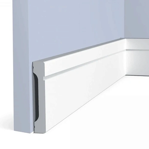 B70V1L ПЛИНТУС  HIWOOD