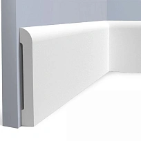 BE100 ПЛИНТУС  HIWOOD