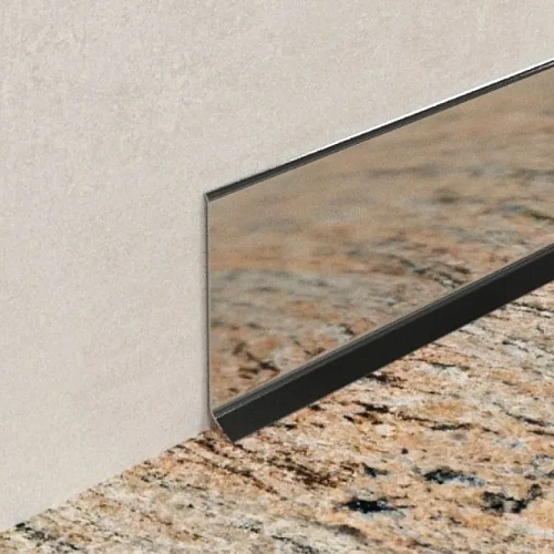 ВСТАВКА ИЗ НЕРЖАВЕЙКИ AISI-304 ЗЕРК./ШЛИФ. ПЛИНТУС  FEZARD