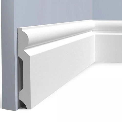 B97 ПЛИНТУС  HIWOOD