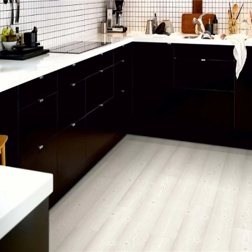 СОСТАРЕННАЯ БЕЛАЯ СОСНА ЛАМИНАТ  PERGO  SKARA PRO ламинат для пола